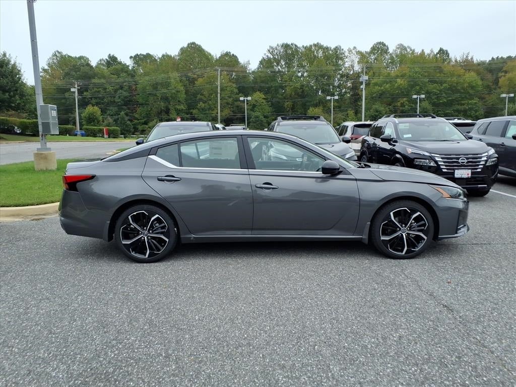 2025 Nissan Altima 2.5 SR