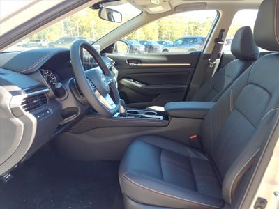 2025 Nissan Altima 2.5 SR