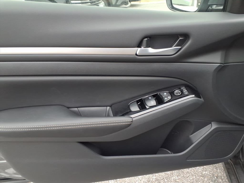 2025 Nissan Altima 2.5 SL