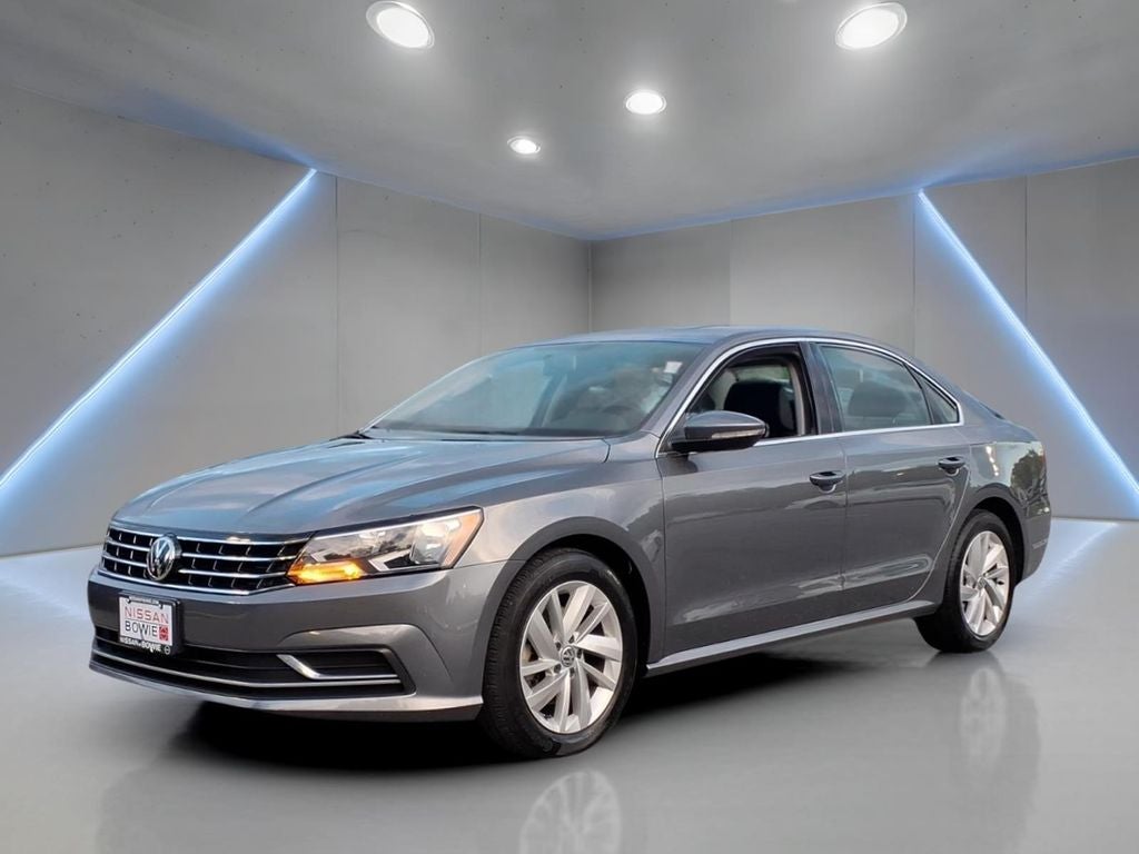 2018 Volkswagen Passat 2.0T SE w/Technology w/Technology