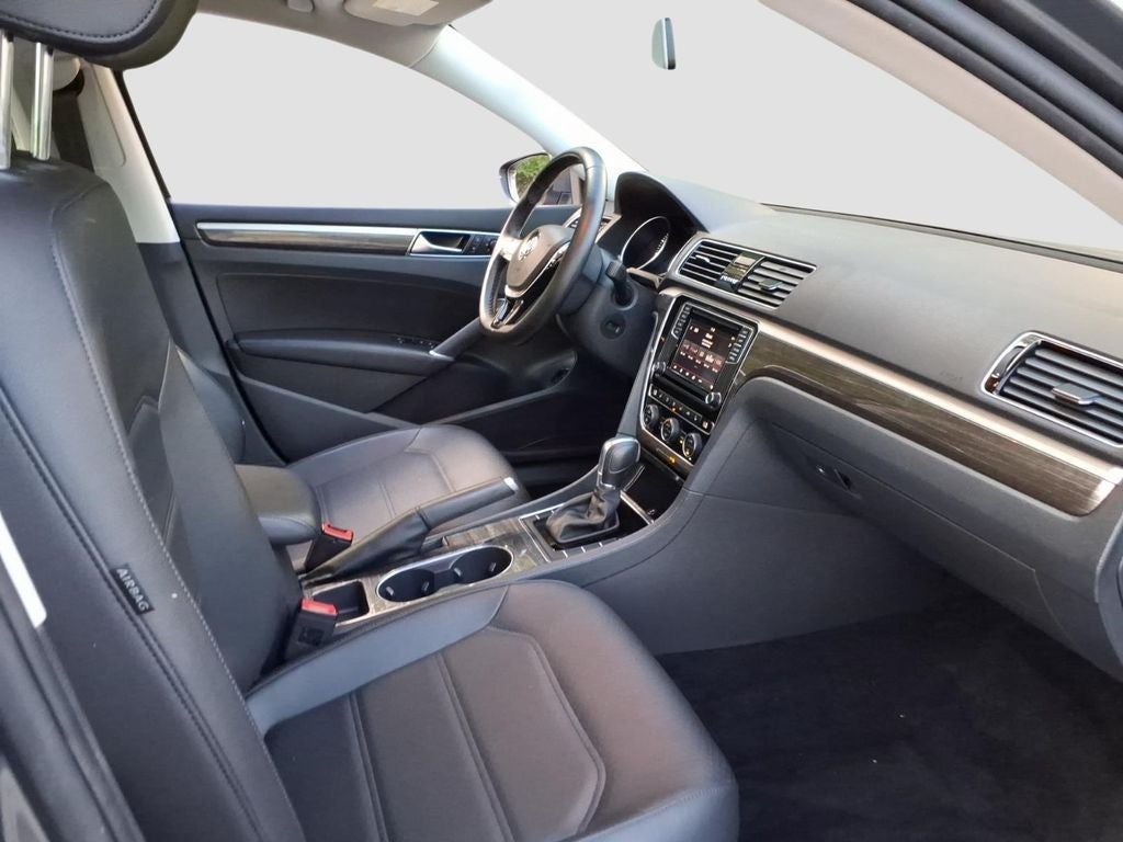 2018 Volkswagen Passat 2.0T SE w/Technology w/Technology