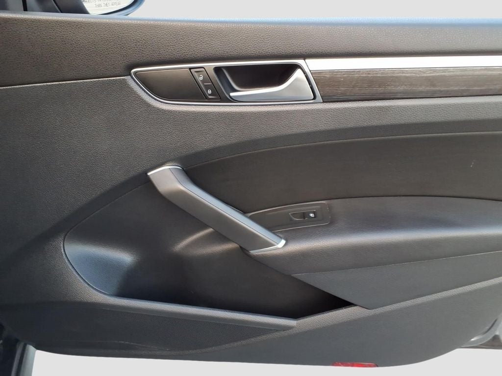 2018 Volkswagen Passat 2.0T SE w/Technology w/Technology
