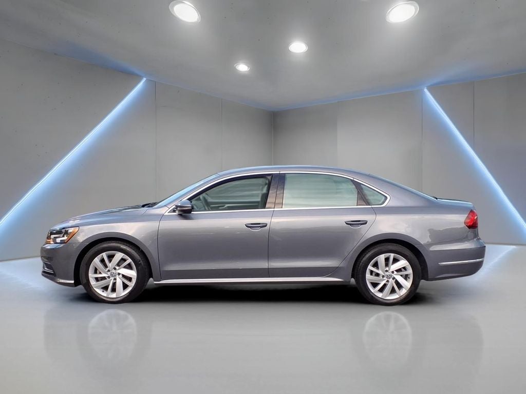 2018 Volkswagen Passat 2.0T SE w/Technology w/Technology