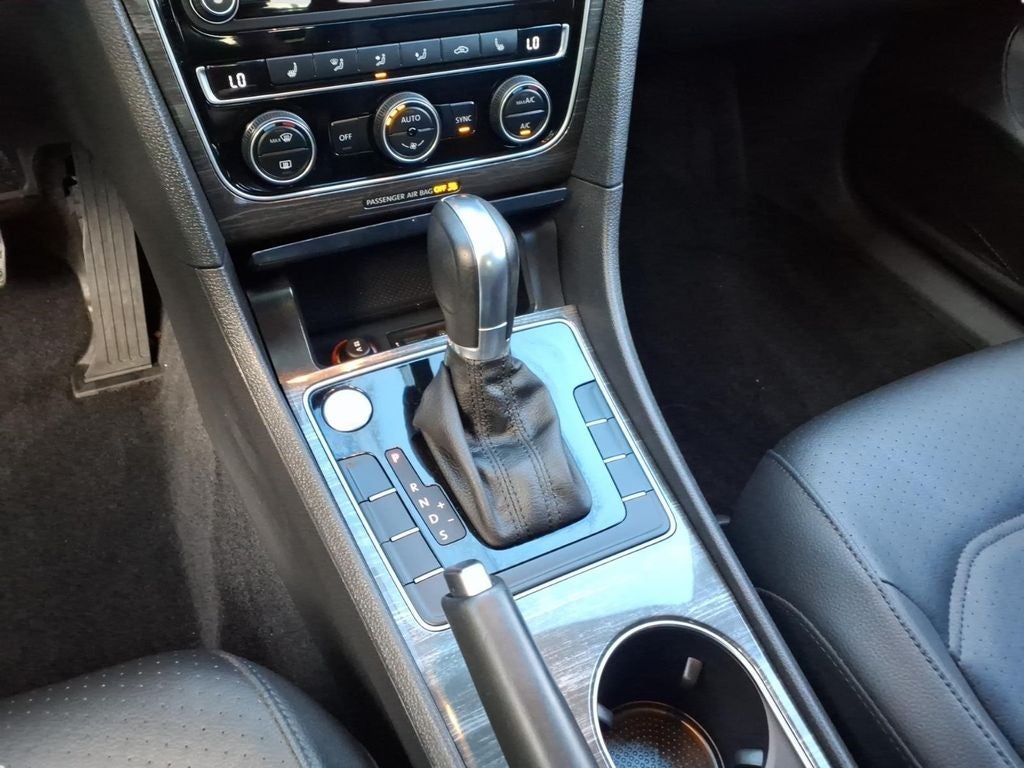 2018 Volkswagen Passat 2.0T SE w/Technology w/Technology