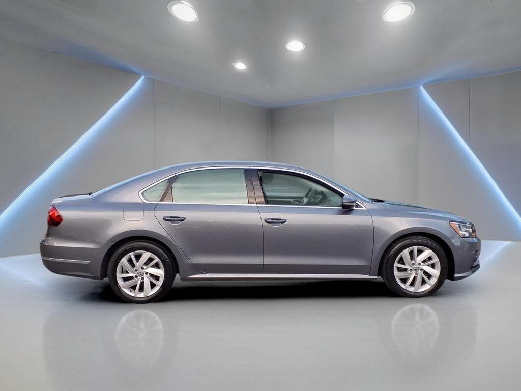 2018 Volkswagen Passat 2.0T SE w/Technology w/Technology