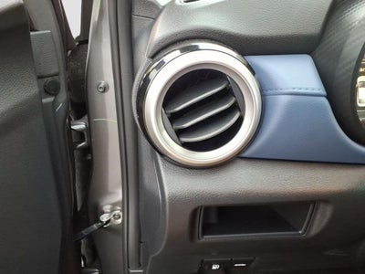 2023 Nissan Versa 1.6 SV