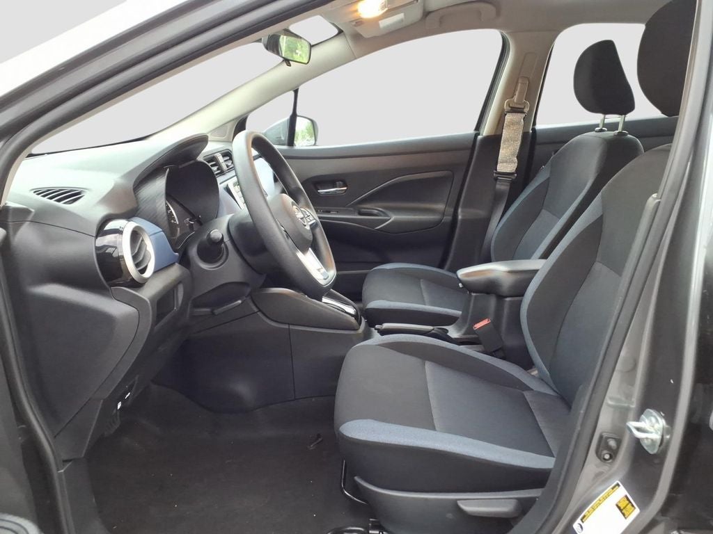 2023 Nissan Versa 1.6 SV