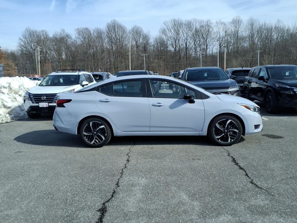 2025 Nissan Versa 1.6 SR