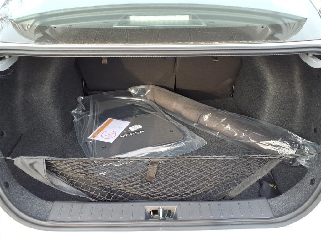 2025 Nissan Versa 1.6 SR