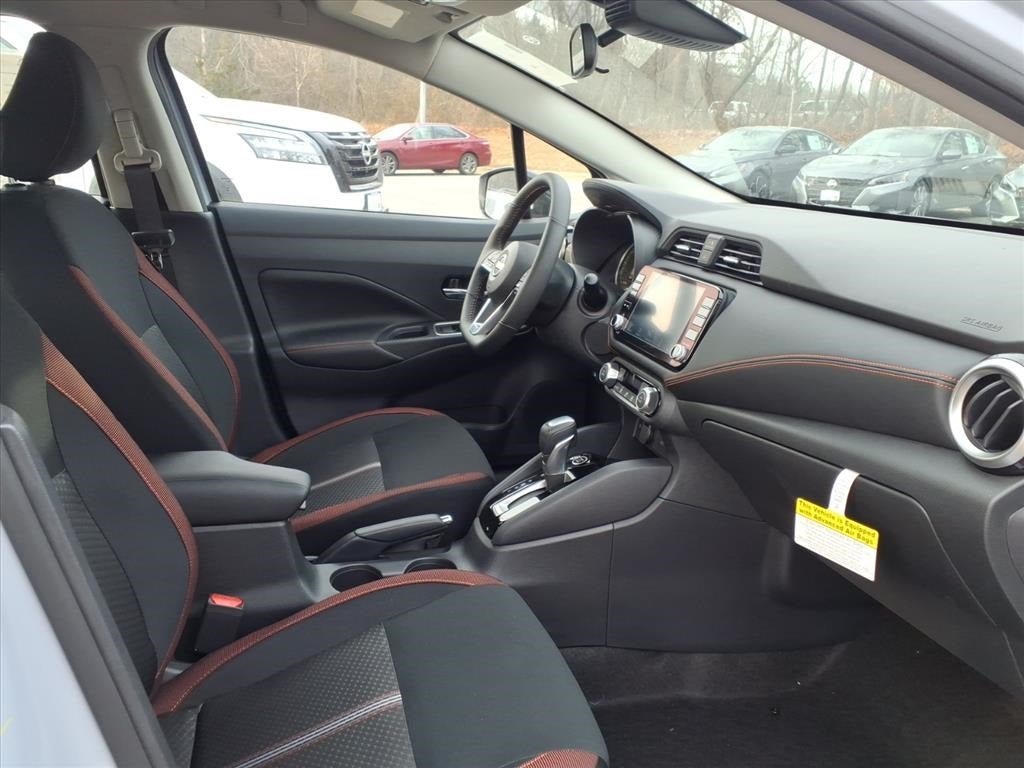 2025 Nissan Versa 1.6 SR