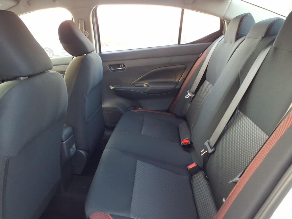 2025 Nissan Versa 1.6 SR