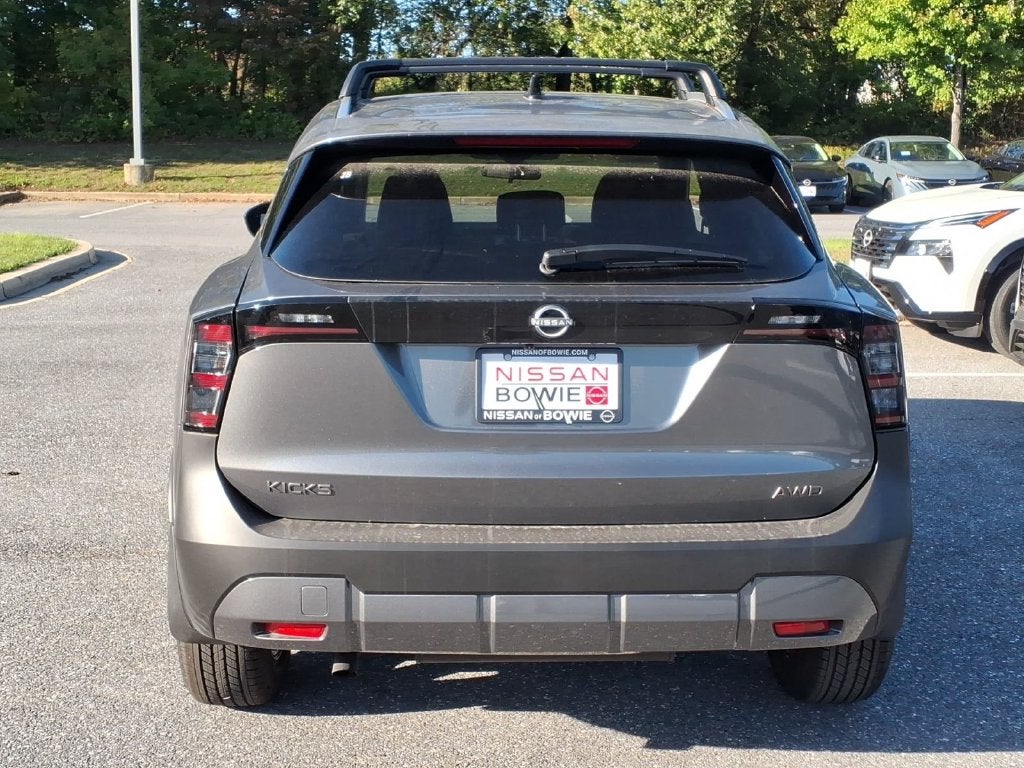 2027 Nissan Kicks SV