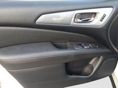 2018 Nissan Pathfinder SL