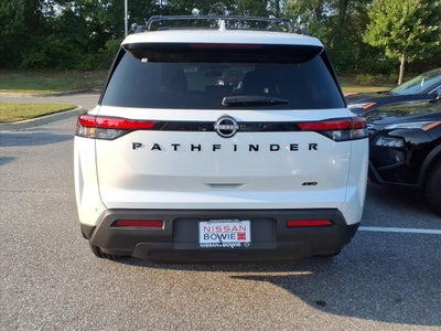 2025 Nissan Pathfinder SV