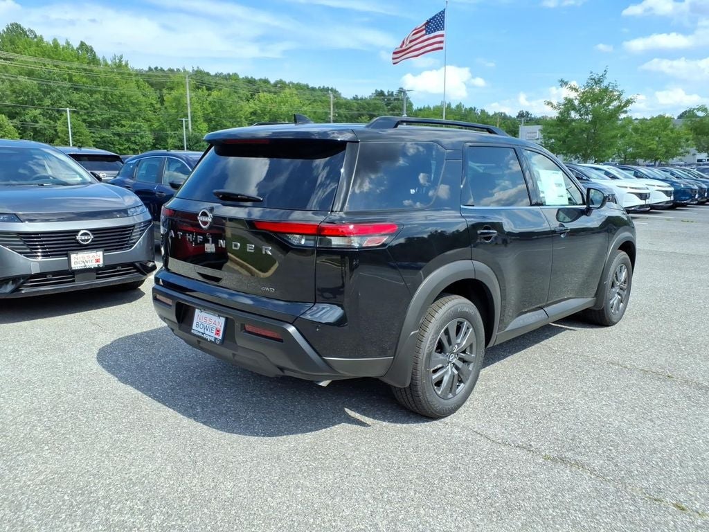 2026 Nissan Pathfinder SV