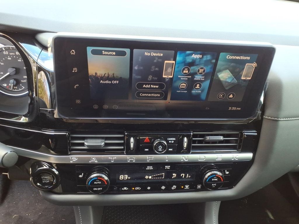 2026 Nissan Pathfinder SV