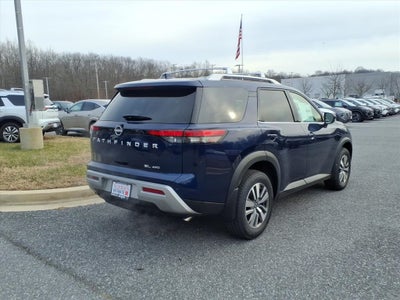 2025 Nissan Pathfinder SL