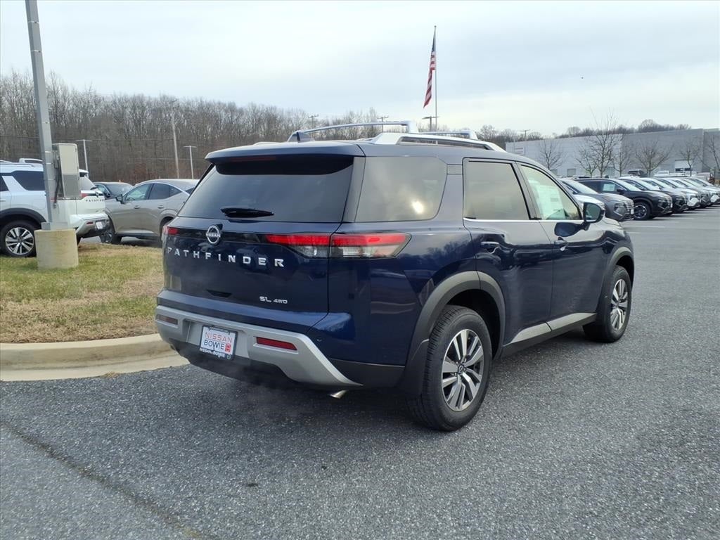 2025 Nissan Pathfinder SL