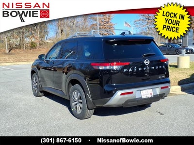2025 Nissan Pathfinder SL