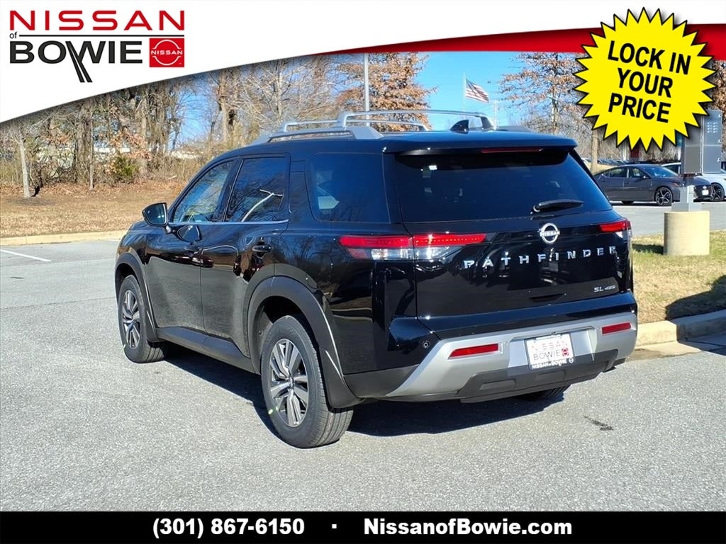 2025 Nissan Pathfinder SL