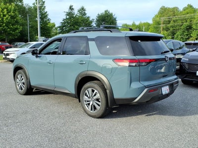 2026 Nissan Pathfinder SL