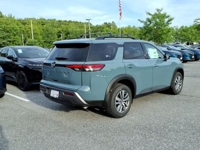 2026 Nissan Pathfinder SL