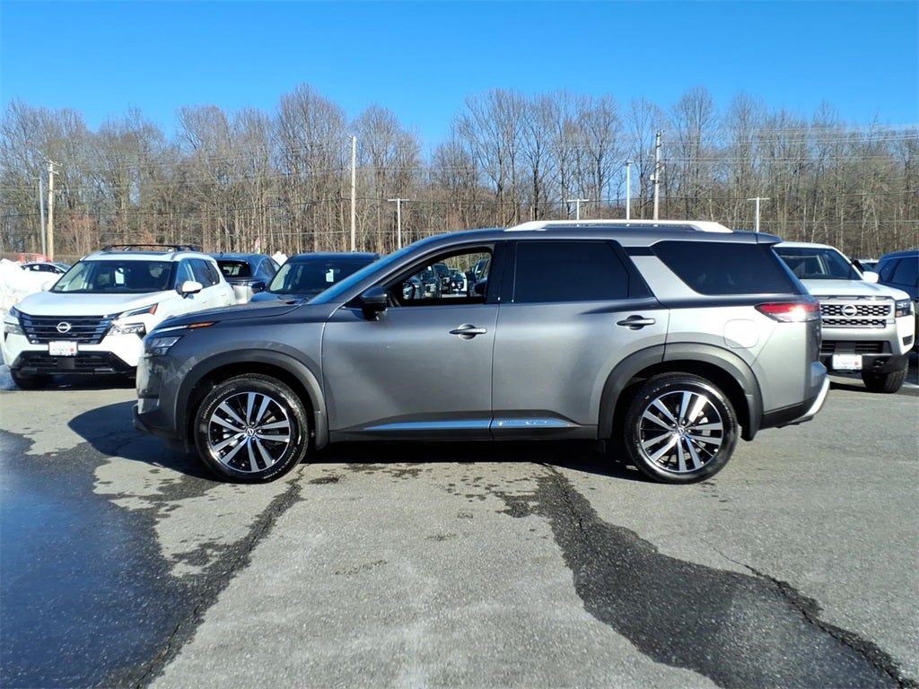 2025 Nissan Pathfinder Platinum