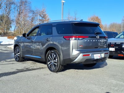 2025 Nissan Pathfinder Platinum