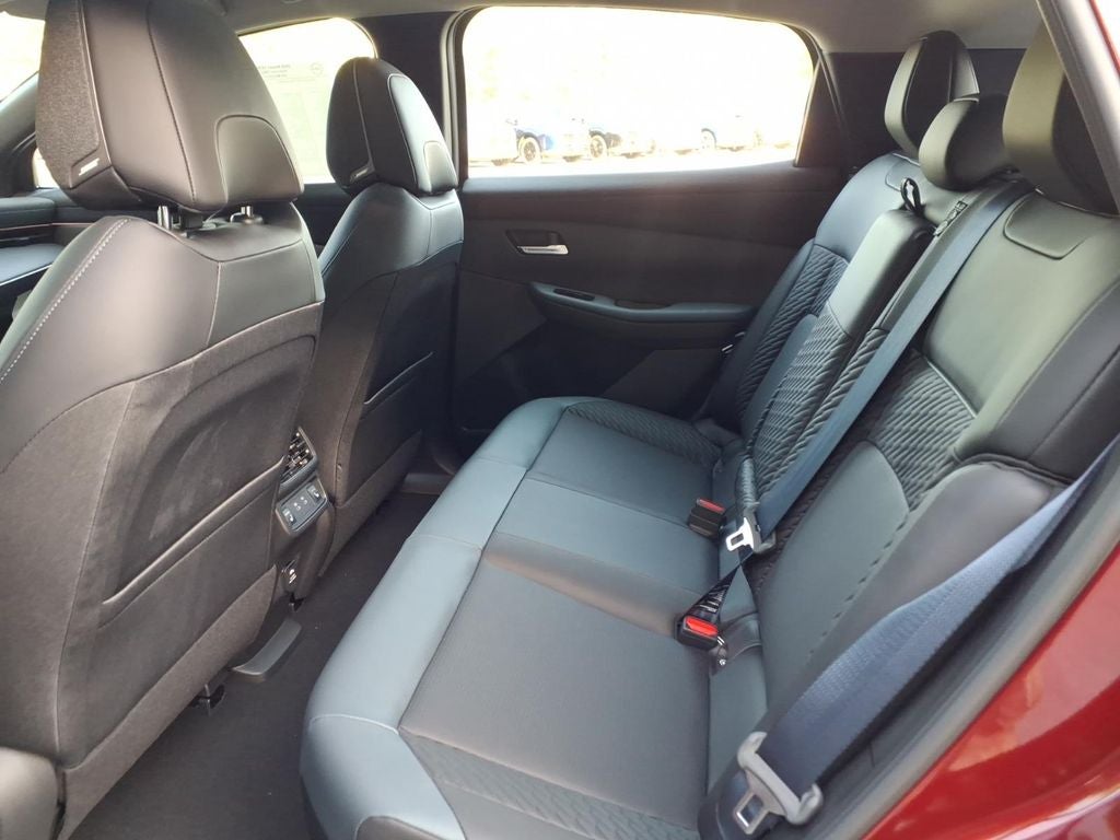 2026 Nissan Leaf PLATINUM+