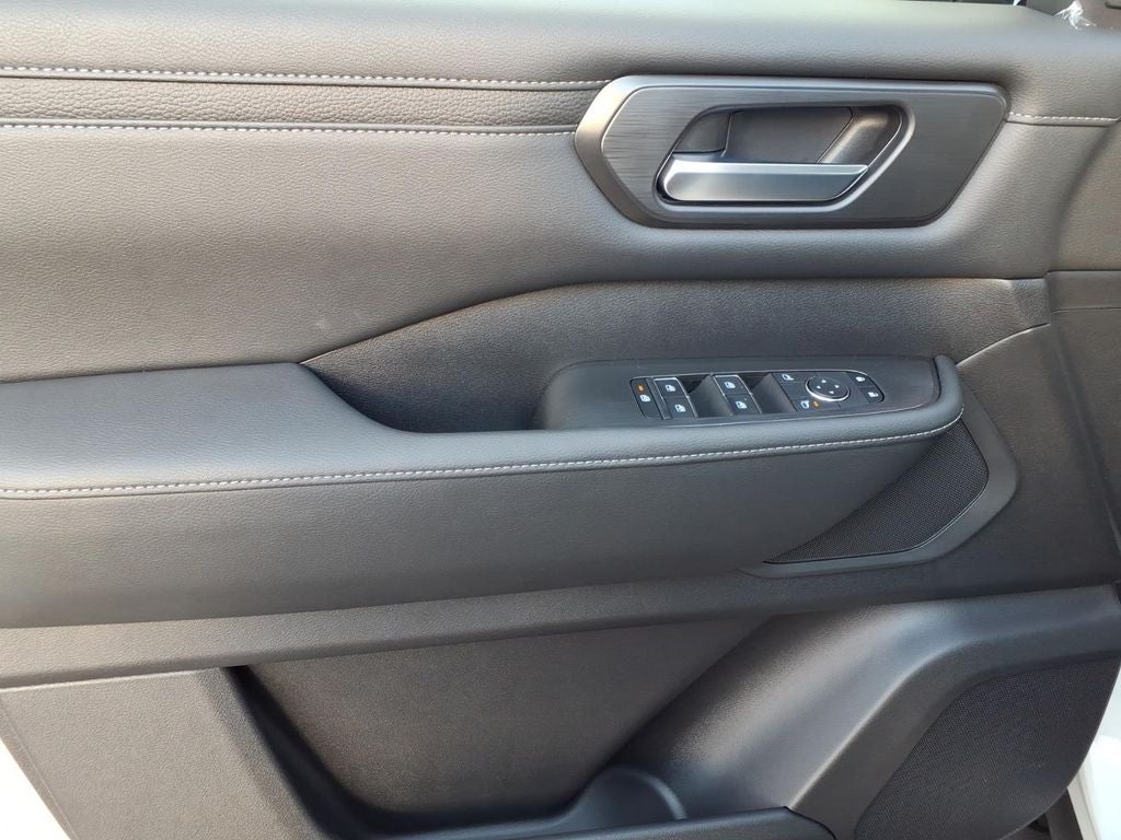 2026 Nissan Armada SV