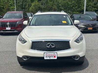 2017 INFINITI QX70 Base