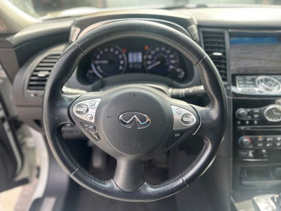 2017 INFINITI QX70 Base