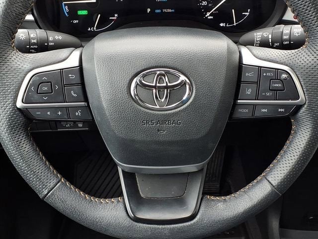 2024 Toyota Sienna LE