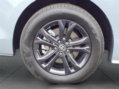2024 Toyota Sienna LE