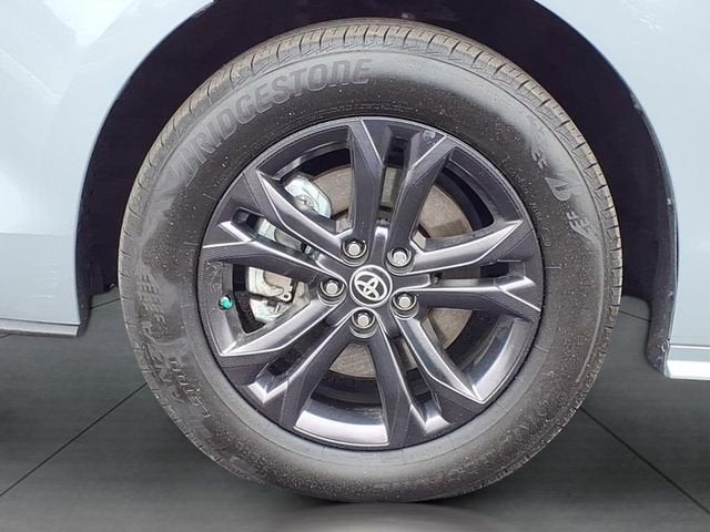 2024 Toyota Sienna LE