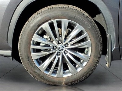 2022 Toyota Highlander Platinum