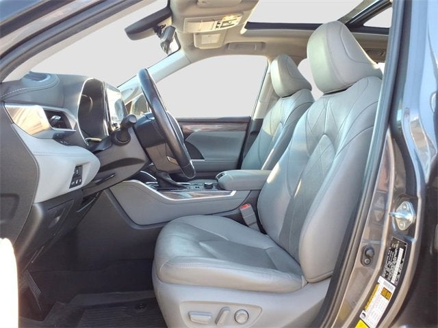 2022 Toyota Highlander Platinum