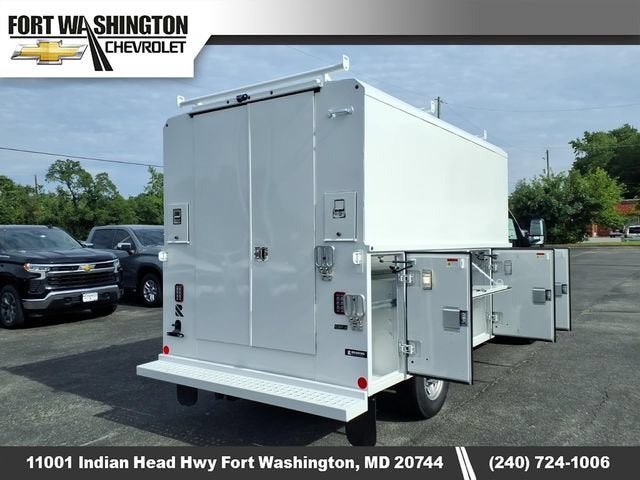 2026 Chevrolet Express Cutaway 3500 1WT