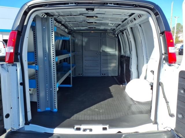 2025 Chevrolet Express Cargo WT