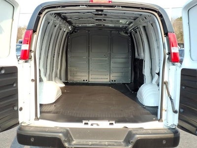 2025 Chevrolet Express Cargo WT