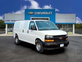 2025 Chevrolet Express Cargo WT