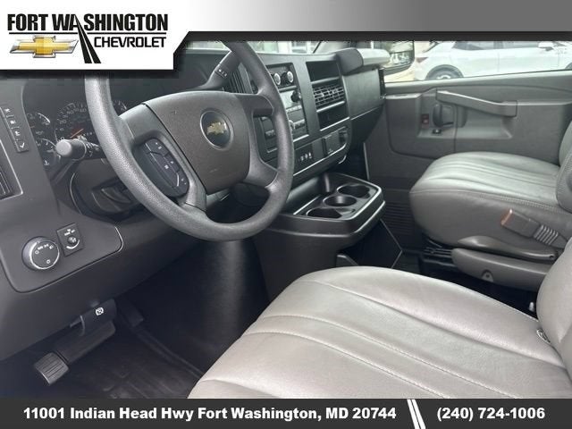 2025 Chevrolet Express Cargo WT