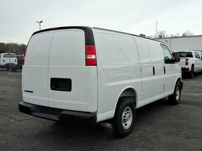 2025 Chevrolet Express Cargo WT