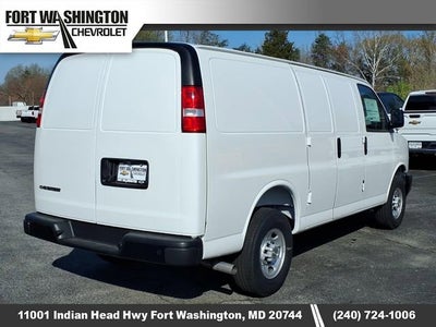2025 Chevrolet Express Cargo WT
