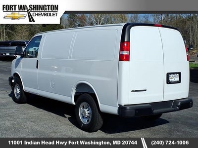 2025 Chevrolet Express Cargo WT