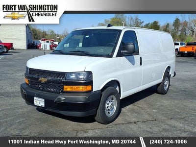 2025 Chevrolet Express Cargo WT