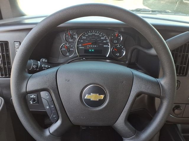 2026 Chevrolet Express Cutaway 3500 1WT