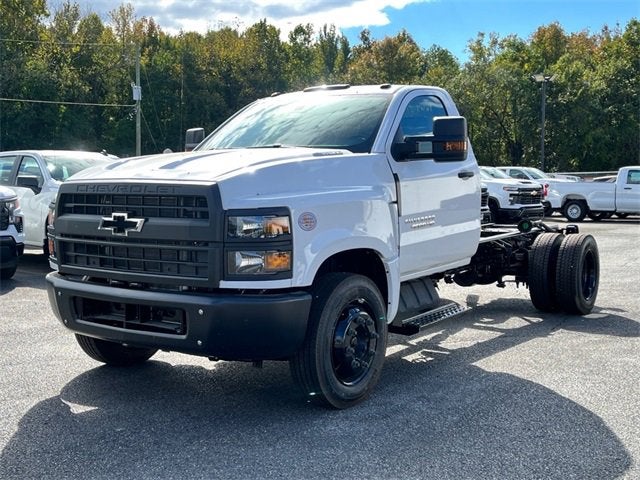 2024 Chevrolet Silverado 5500 HD Work Truck