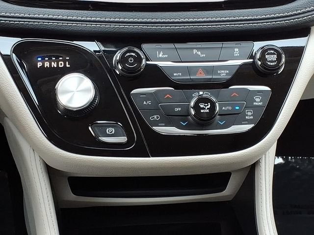 2023 Chrysler Pacifica Hybrid Limited