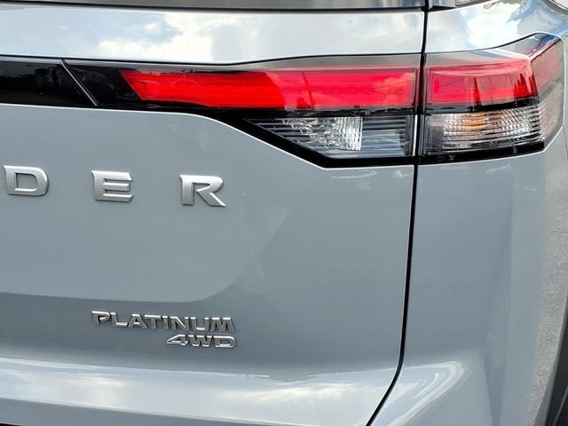 2024 Nissan Pathfinder Platinum 4WD